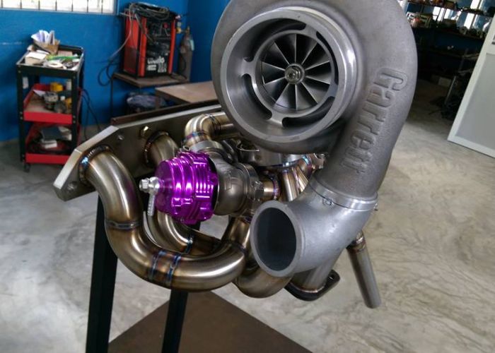 SR20 Top Mount Manifold - Image 3